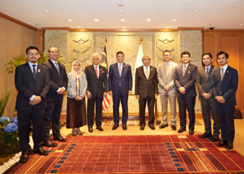 MITI Senior Minister’s Official